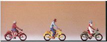 GENTE EN BICI