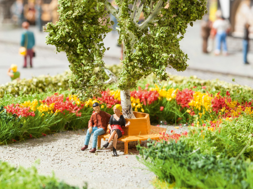 ESCENA EN EL PARQUE – MINI SET DE DECORACIÓN