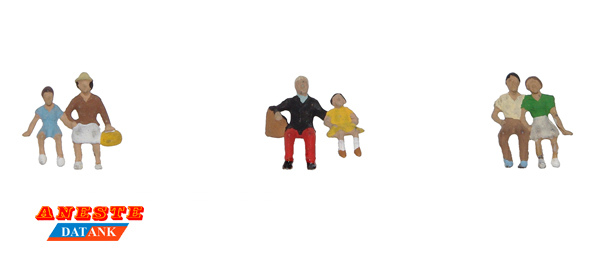 PAREJAS SENTADAS